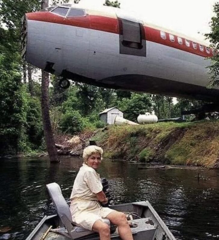 Egy nő egy Boeing 727-et alakít át egy egyedülálló és funkcionális otthonná